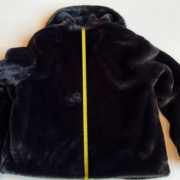 Catherine Malandrino luxe Faux Fur soft and warm Jacket - Picture 7 of 8